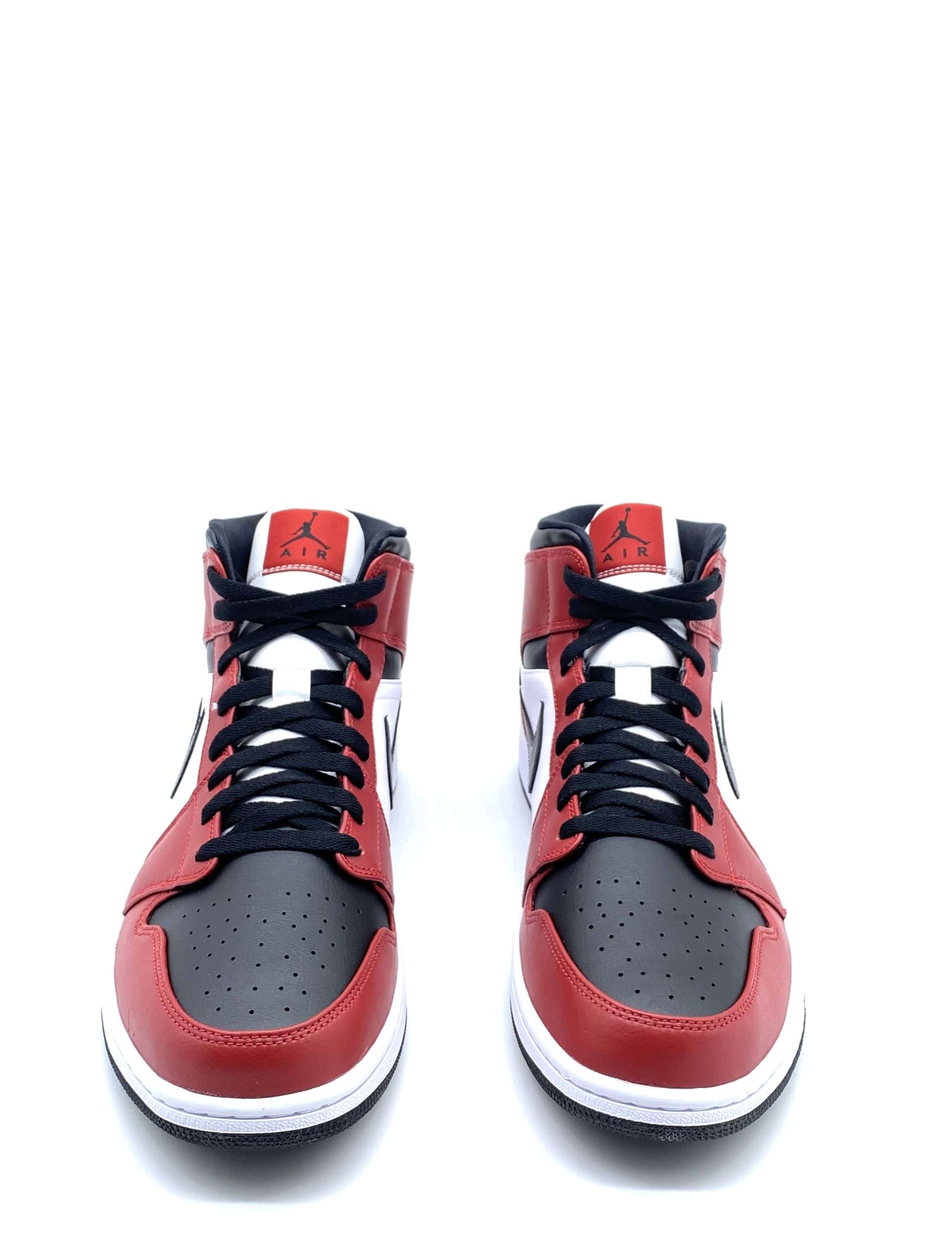 chicago black toe jordan 1