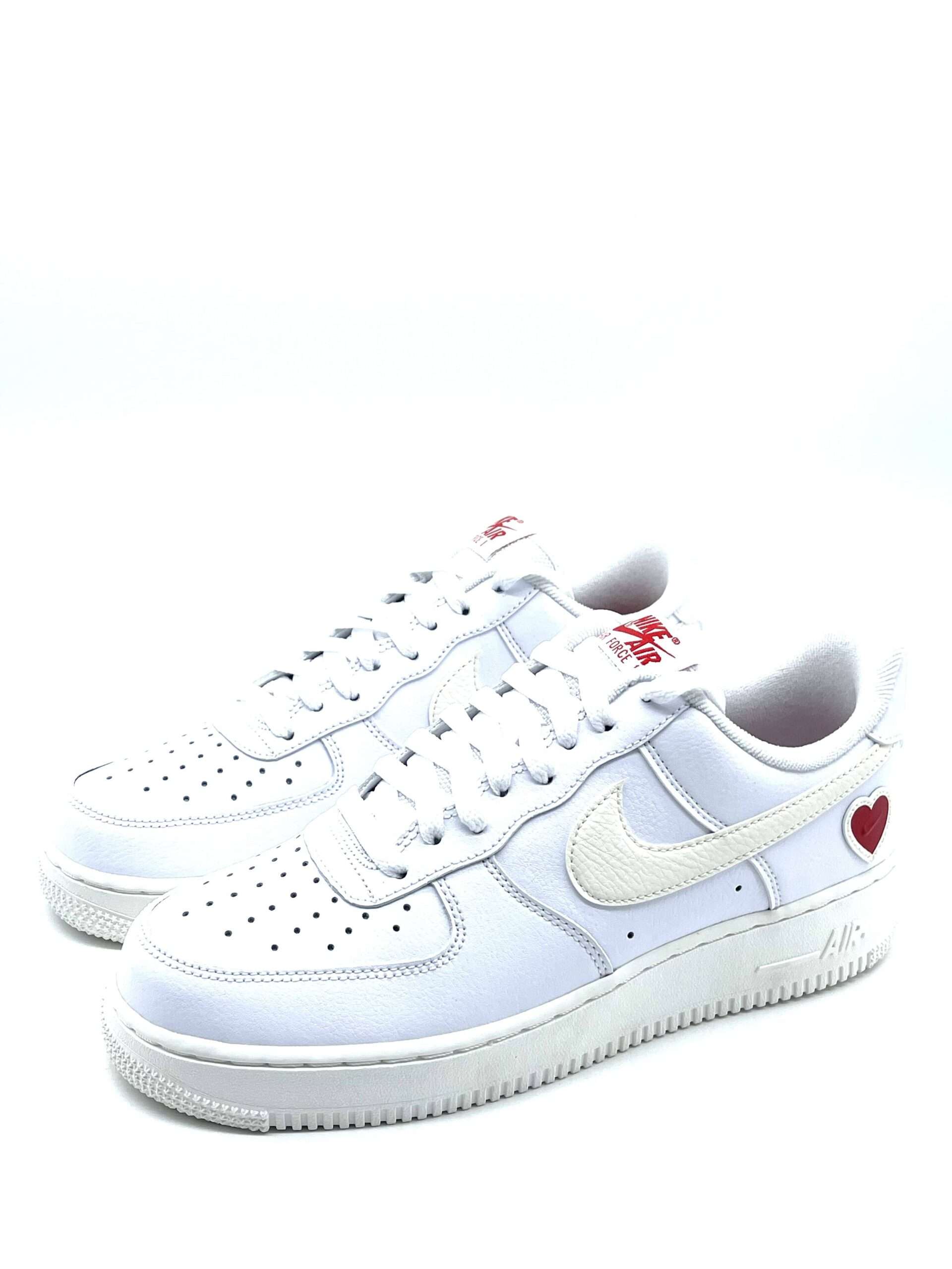 Stupiddope introduces contracoutura Air Force 1 "Valentines Day" - Streetwear Evolution